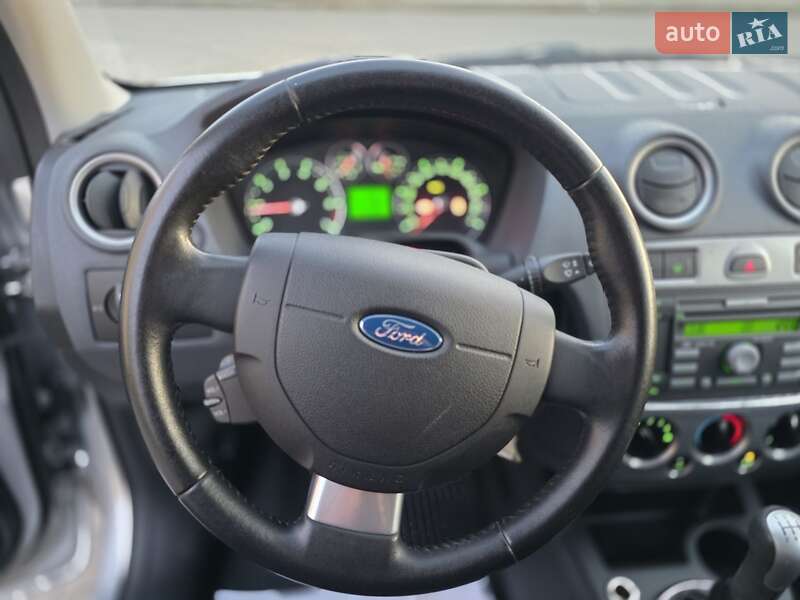 Хэтчбек Ford Fusion 2008 в Луцке