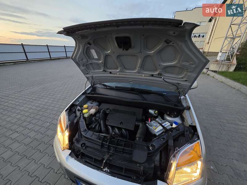 Хэтчбек Ford Fusion 2008 в Луцке