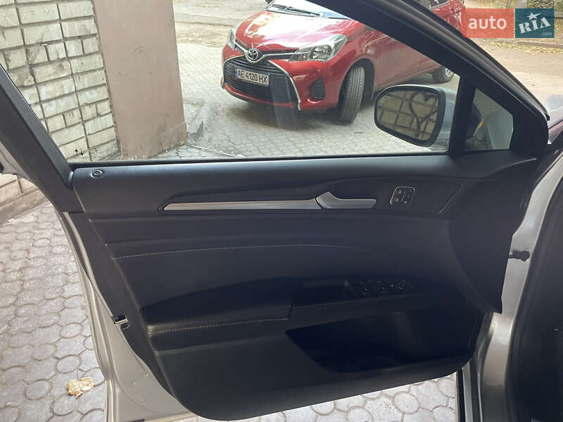 Седан Ford Fusion 2019 в Днепре