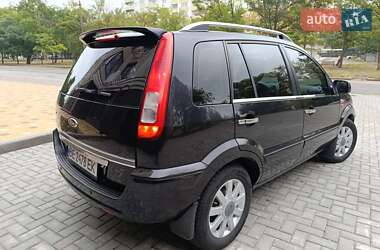 Хэтчбек Ford Fusion 2011 в 