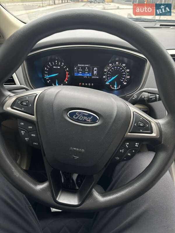 Седан Ford Fusion 2014 в Києві