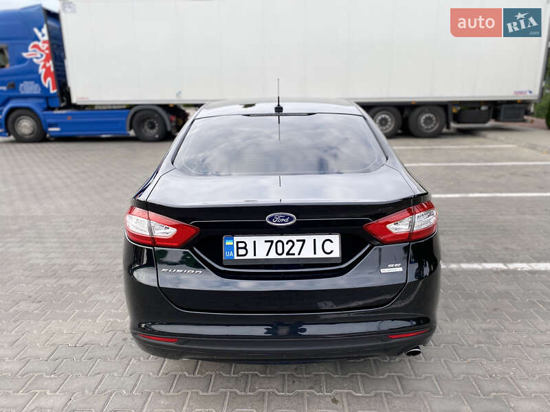 Седан Ford Fusion 2013 в Кременчуці