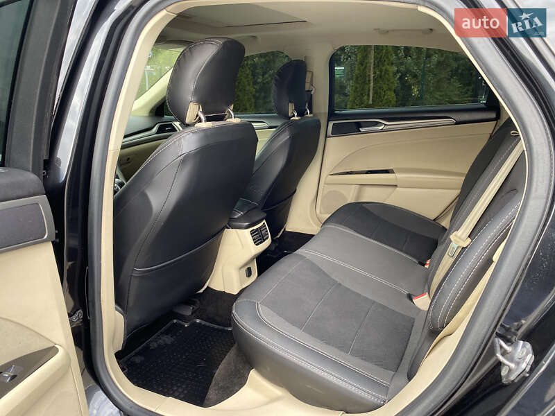 Седан Ford Fusion 2013 в Кременчуці