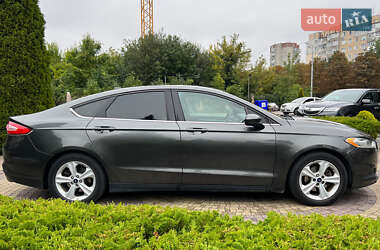 Седан Ford Fusion 2015 в 