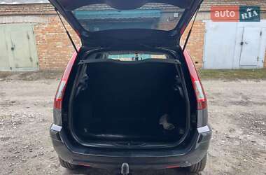 Хэтчбек Ford Fusion 2011 в 