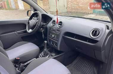 Хэтчбек Ford Fusion 2011 в 