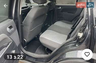Хэтчбек Ford Fusion 2006 в 