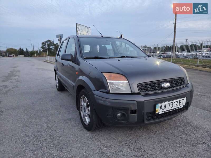 Хэтчбек Ford Fusion 2007 в 