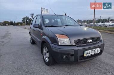 Хэтчбек Ford Fusion 2007 в 