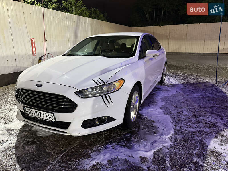 Седан Ford Fusion 2013 в Одесі