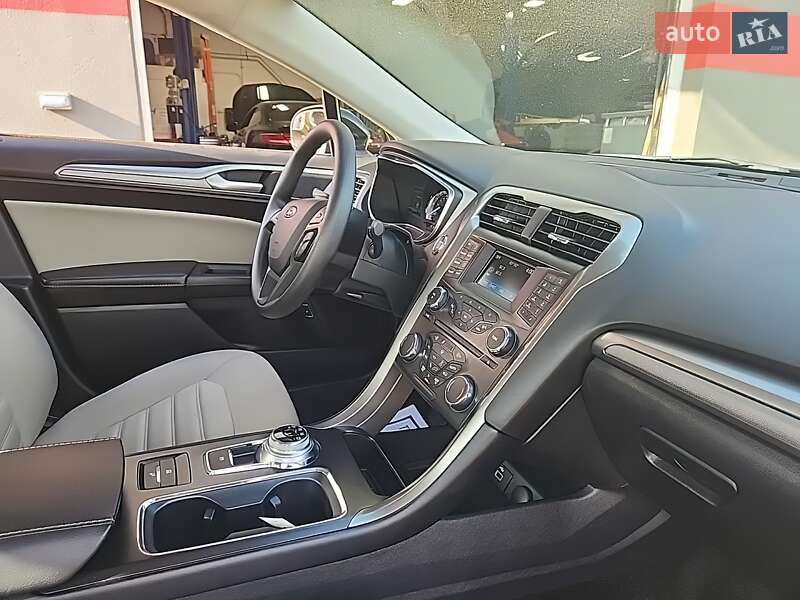 Седан Ford Fusion 2018 в Тернополі