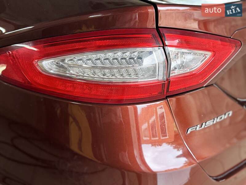 Седан Ford Fusion 2016 в Липовій Долині