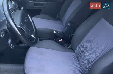 Хетчбек Ford Fusion 2012 в 