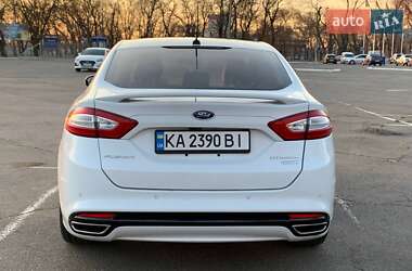 Седан Ford Fusion 2015 в  фото 6 Седан Ford Fusion 2015 в