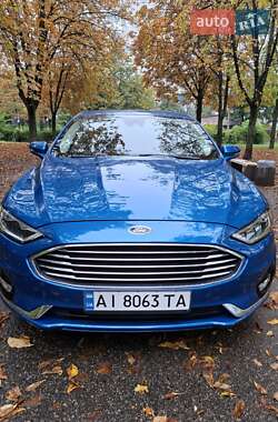 Седан Ford Fusion 2018 в 