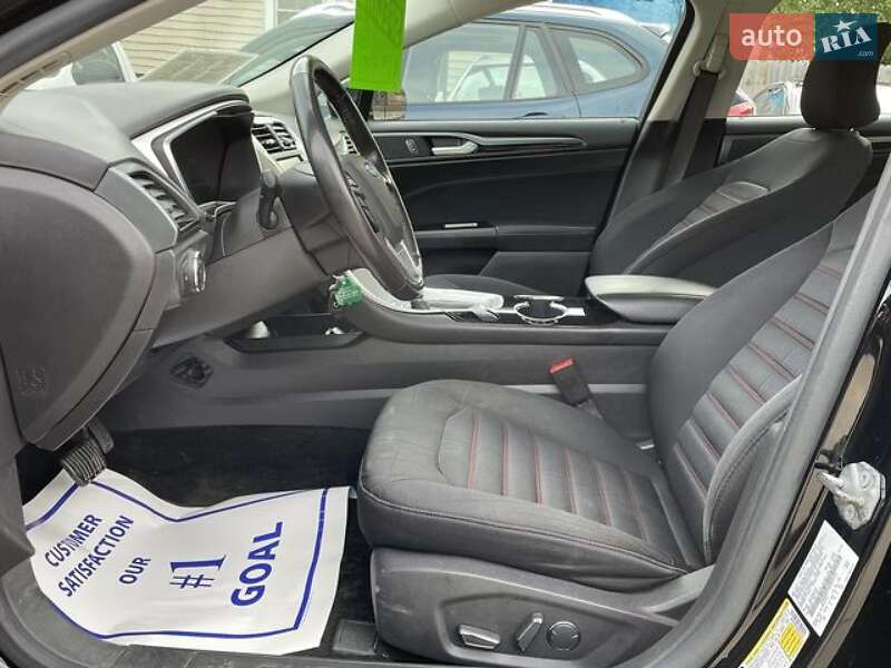 Седан Ford Fusion 2016 в Тернополі