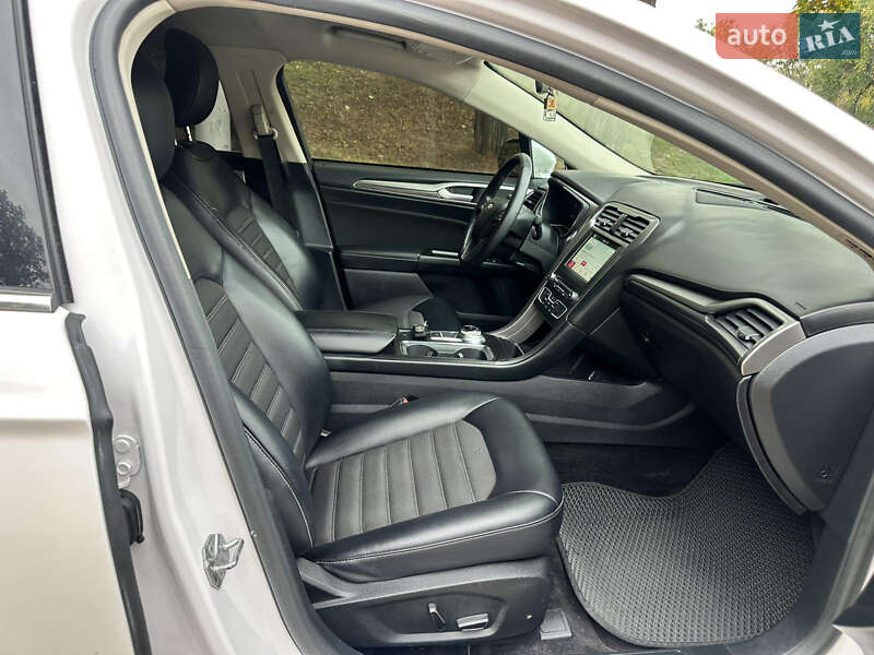 Седан Ford Fusion 2017 в Кропивницком