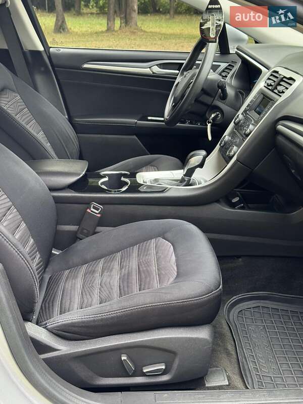 Седан Ford Fusion 2015 в Нежине