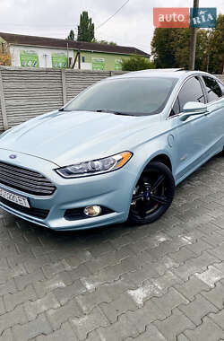 Седан Ford Fusion 2014 в 