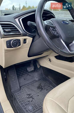Седан Ford Fusion 2014 в 