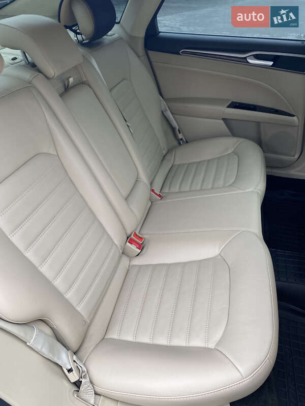 Седан Ford Fusion 2014 в Тернополі