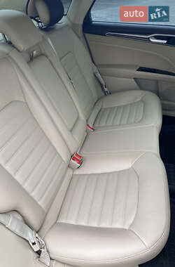 Седан Ford Fusion 2014 в 