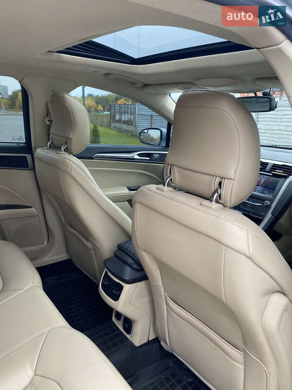 Седан Ford Fusion 2014 в Тернополі