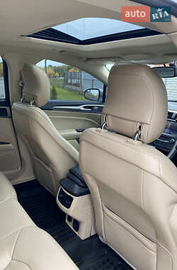 Седан Ford Fusion 2014 в 