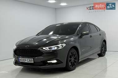 Седан Ford Fusion 2017 в 