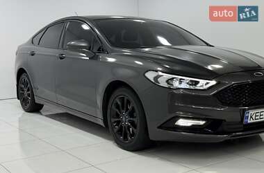 Седан Ford Fusion 2017 в 