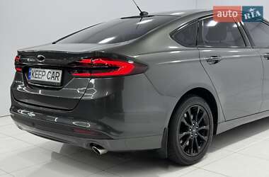 Седан Ford Fusion 2017 в 