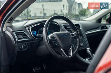 Седан Ford Fusion 2014 в 