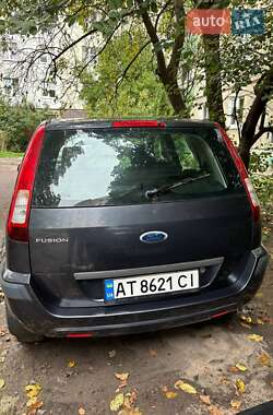 Хэтчбек Ford Fusion 2008 в 