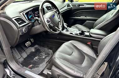 Седан Ford Fusion 2015 в 