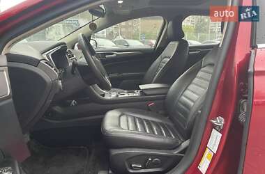 Седан Ford Fusion 2016 в 