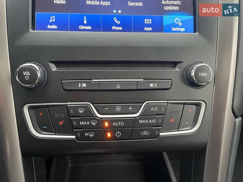 Седан Ford Fusion 2016 в Киеве фото 26 Седан Ford Fusion 2016 в Киеве