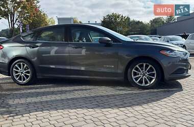 Седан Ford Fusion 2016 в 