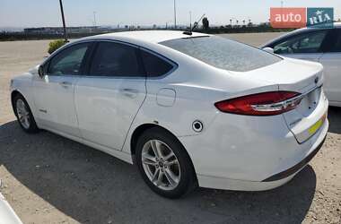 Седан Ford Fusion 2018 в 