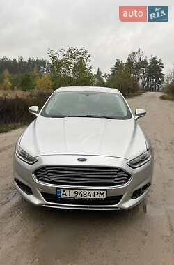 Седан Ford Fusion 2015 в 