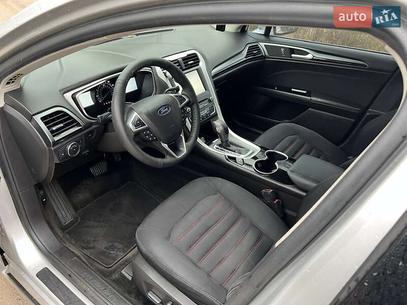 Седан Ford Fusion 2015 в Ирпене