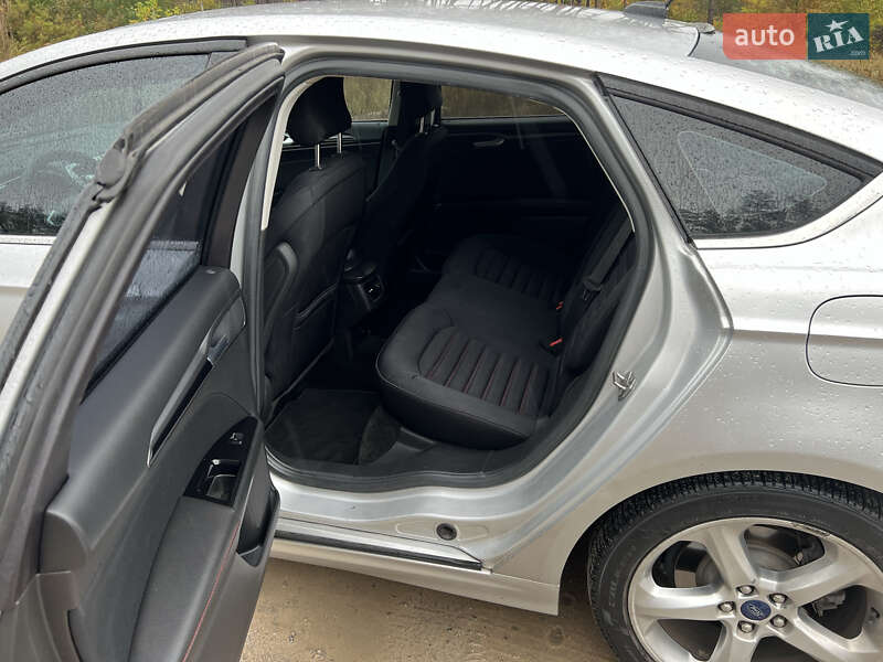 Седан Ford Fusion 2015 в Ирпене