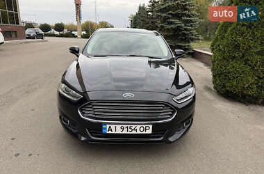 Седан Ford Fusion 2015 в 