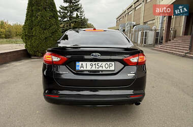 Седан Ford Fusion 2015 в 