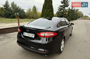 Седан Ford Fusion 2015 в 