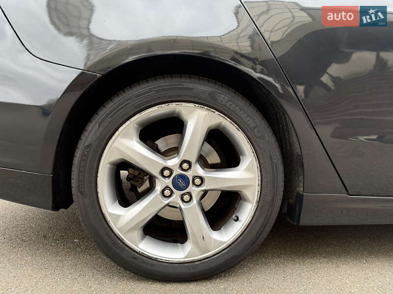 Седан Ford Fusion 2015 в Киеве