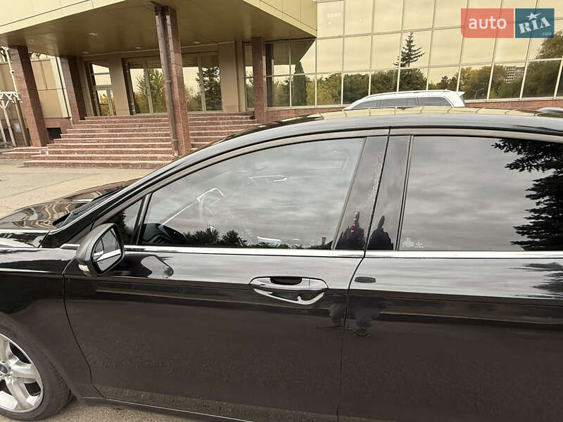 Седан Ford Fusion 2015 в Киеве
