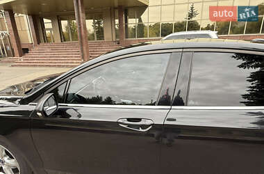 Седан Ford Fusion 2015 в 