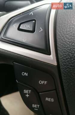 Седан Ford Fusion 2014 в 