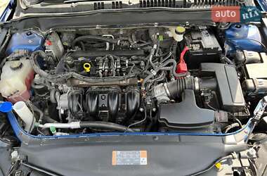 Седан Ford Fusion 2018 в 