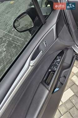 Седан Ford Fusion 2015 в 